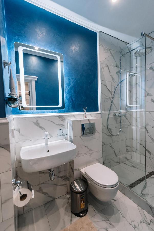 Royal Tower Vip Smart Apartments 3 เคียฟ ภายนอก รูปภาพ