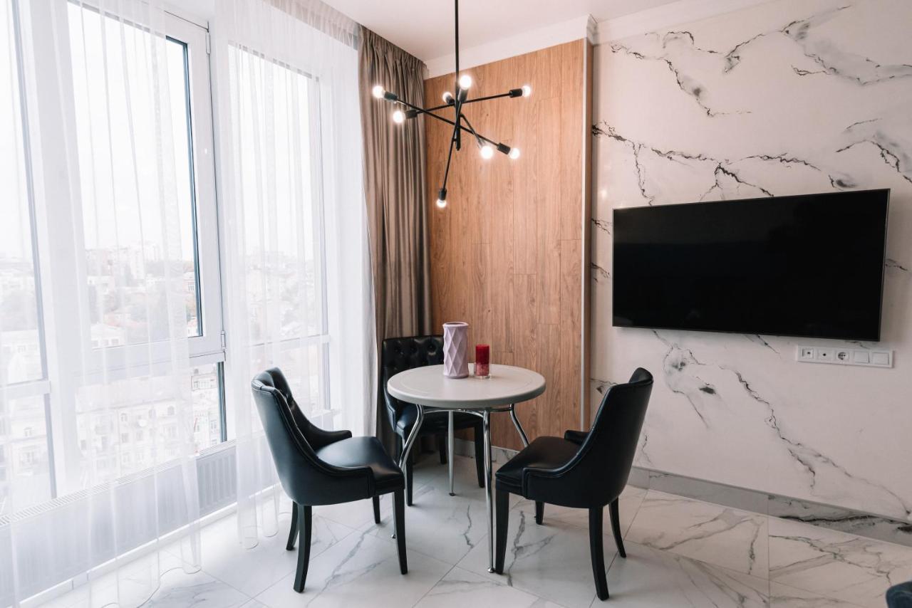 Royal Tower Vip Smart Apartments 3 เคียฟ ภายนอก รูปภาพ